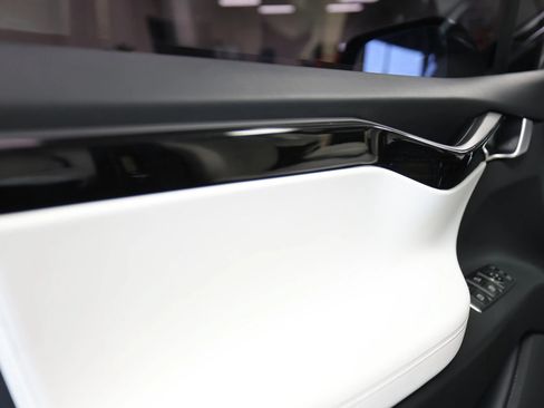 Used 2020 Tesla Model X Long Range AWD/4WD image 27