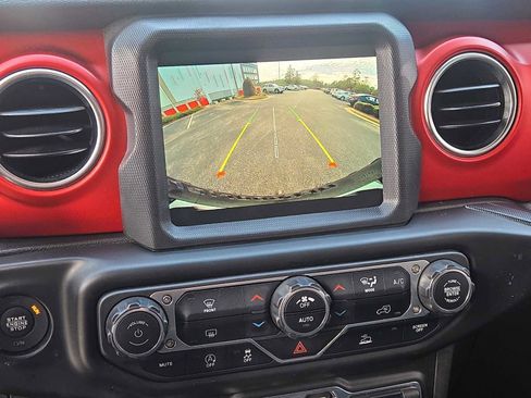 Used 2023 Jeep Wrangler Unlimited Rubicon image 29