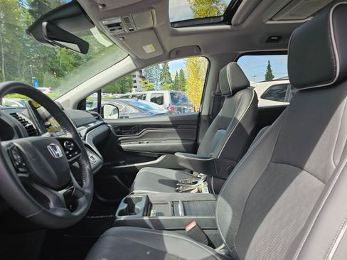 Used 2023 Honda Odyssey Elite image 24