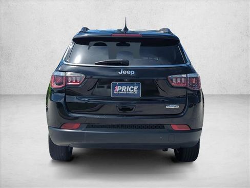 Used 2019 Jeep Compass Latitude w/ Popular Equipment Group FWD image 6