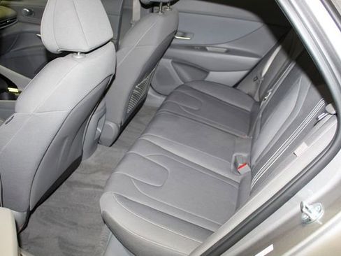 Used 2024 Hyundai Elantra SEL w/ Convenience Package image 13