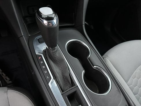 Used 2018 Chevrolet Equinox LS image 25