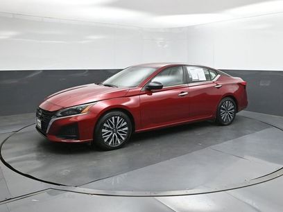 Used 2025 Nissan Altima 2.5 SV