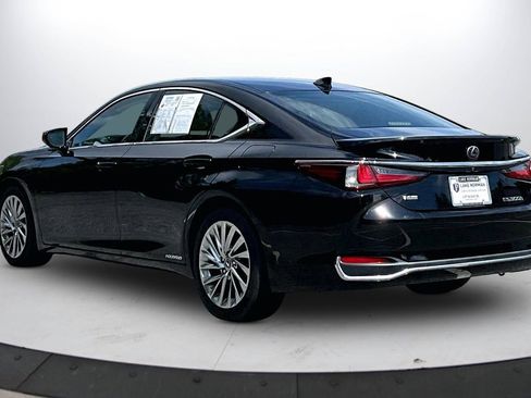 Used 2019 Lexus ES 300h w/ Accessory Package 2 FWD image 7