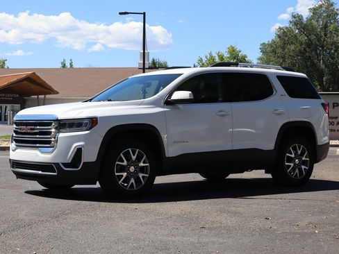 Used 2023 GMC Acadia SLT AWD/4WD image 11