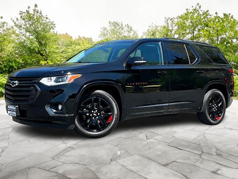 Used 2021 Chevrolet Traverse Premier w/ Redline Edition FWD image 12