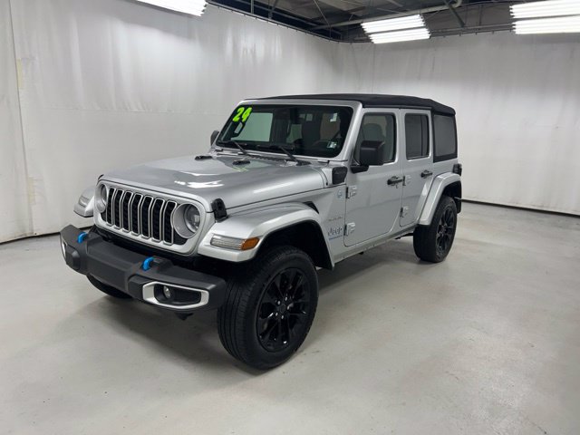 Used 2024 Jeep Wrangler Unlimited Sahara AWD/4WD image 2