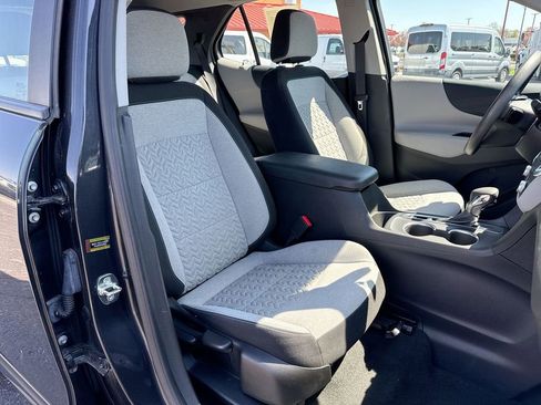 Used 2022 Chevrolet Equinox LS FWD image 25