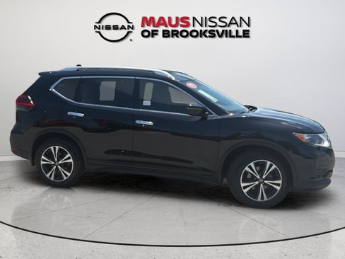 Used 2019 Nissan Rogue SV w/ Premium Package FWD image 1
