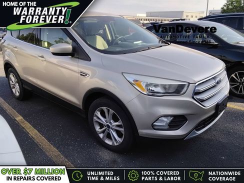 Used 2017 Ford Escape SE FWD image 1