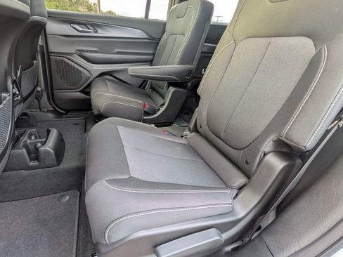 New 2025 Jeep Grand Cherokee L Laredo AWD/4WD image 21