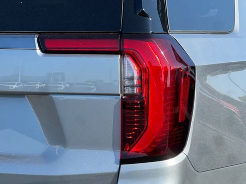 New 2026 GMC Yukon AT4 w/ AT4 Premium Package AWD/4WD image 7