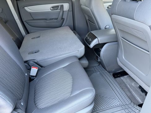 Used 2017 Chevrolet Traverse LS AWD/4WD image 22