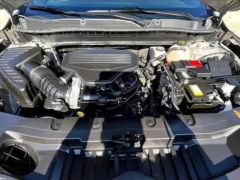 Used 2021 Chevrolet Blazer Premier w/ Driver Confidence II Package image 9