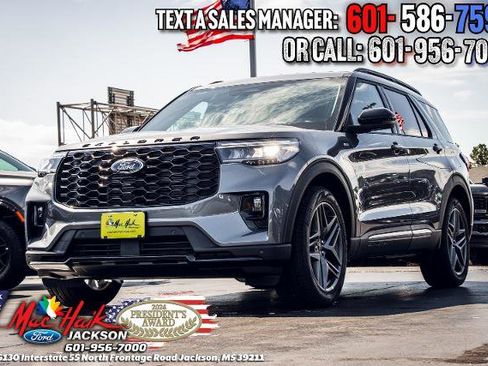 New 2026 Ford Explorer ST-Line w/ ST-Line Street Pack image 4