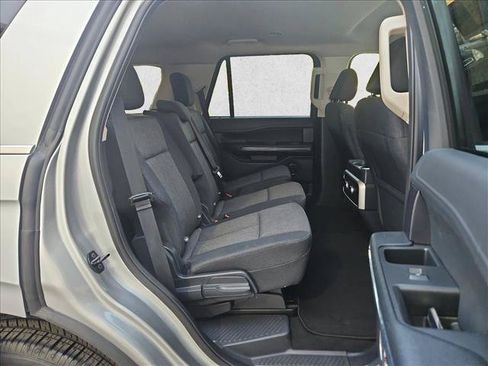 Used 2024 Ford Expedition XLT RWD image 21