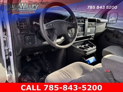 Used 2005 Chevrolet Express 3500 Base image 9