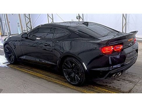 Used 2020 Chevrolet Camaro LT RWD image 3
