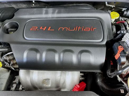 Used 2019 Jeep Compass Trailhawk w/ Cold Weather Group image 9