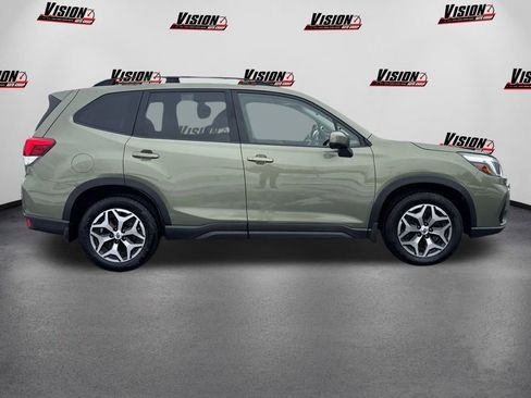 Used 2019 Subaru Forester Premium image 4