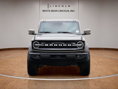 Used 2025 Ford Bronco Outer Banks w/ Sasquatch Package AWD/4WD image 9