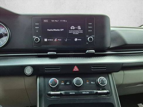Used 2022 Kia Carnival LX FWD image 14