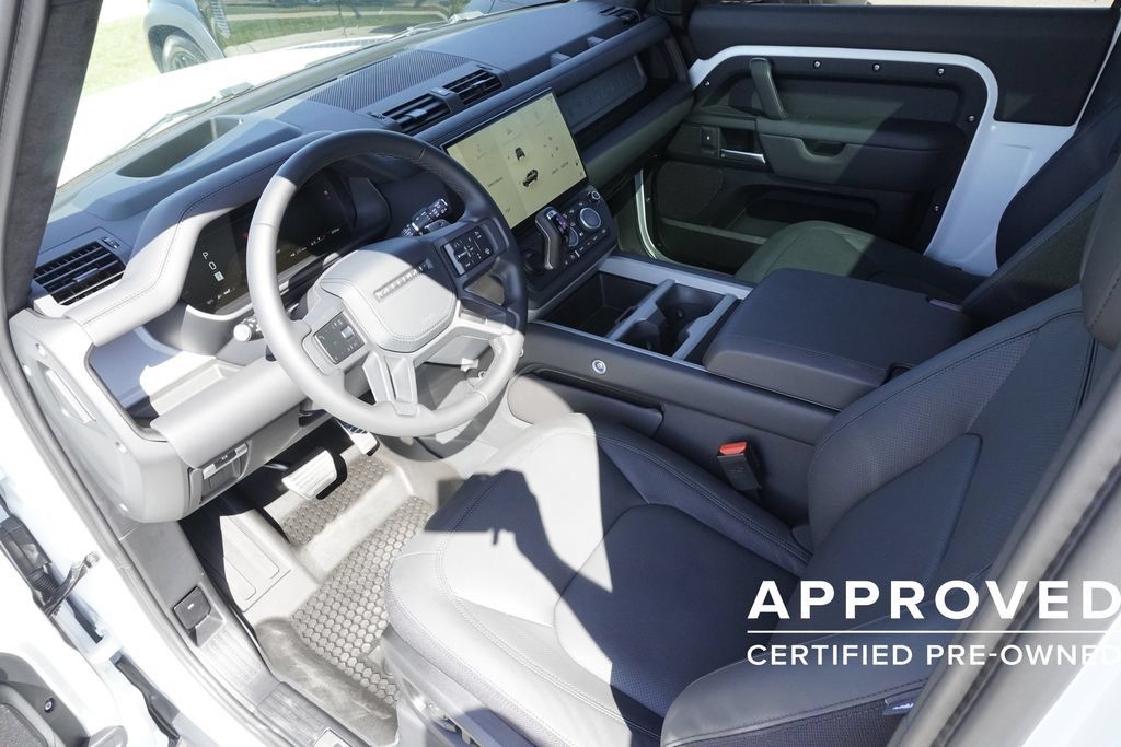 Used 2026 Land Rover Defender 90 V8 AWD/4WD image 18
