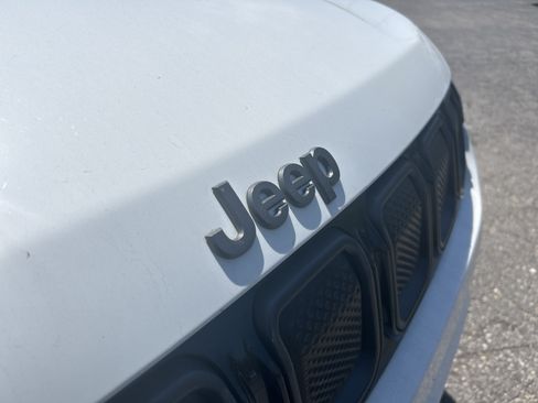 Used 2022 Jeep Compass High Altitude AWD/4WD image 27