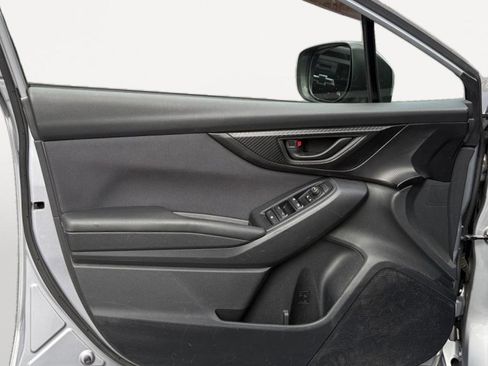 Used 2019 Subaru Crosstrek 2.0i Premium AWD/4WD image 14