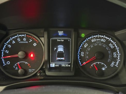 Used 2021 Toyota Tacoma SR AWD/4WD image 26