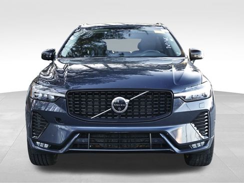 Used 2024 Volvo XC60 B5 Plus image 7