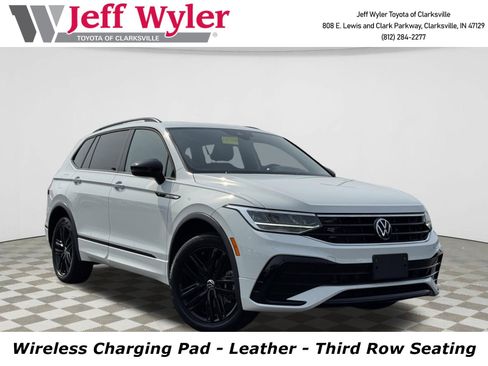 Used 2022 Volkswagen Tiguan SE R-Line image 1