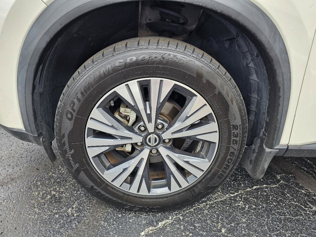 Used 2021 Nissan Rogue SV w/ Premium Package FWD image 31
