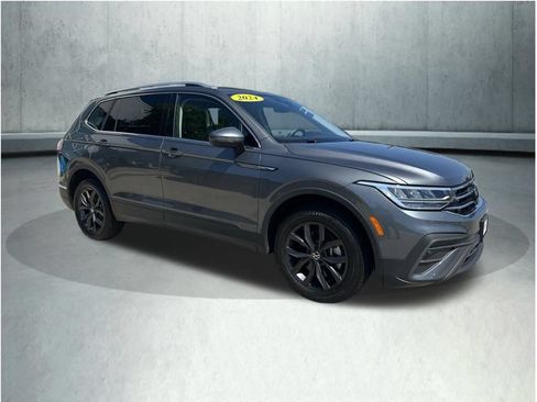 Used 2024 Volkswagen Tiguan SE AWD/4WD image 7