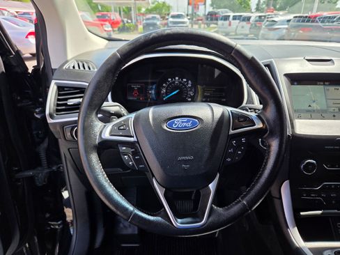 Used 2018 Ford Edge SEL w/ Equipment Group 201A FWD image 6