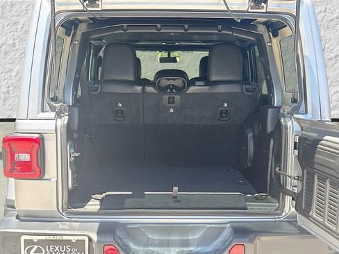 Used 2020 Jeep Wrangler Unlimited Sahara AWD/4WD image 12