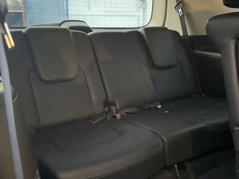 Used 2020 Nissan Armada SL w/ Premium Package image 18