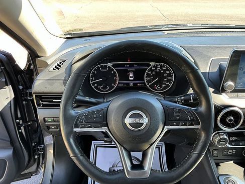 Used 2025 Nissan Sentra SV w/ All-Weather Package FWD image 15