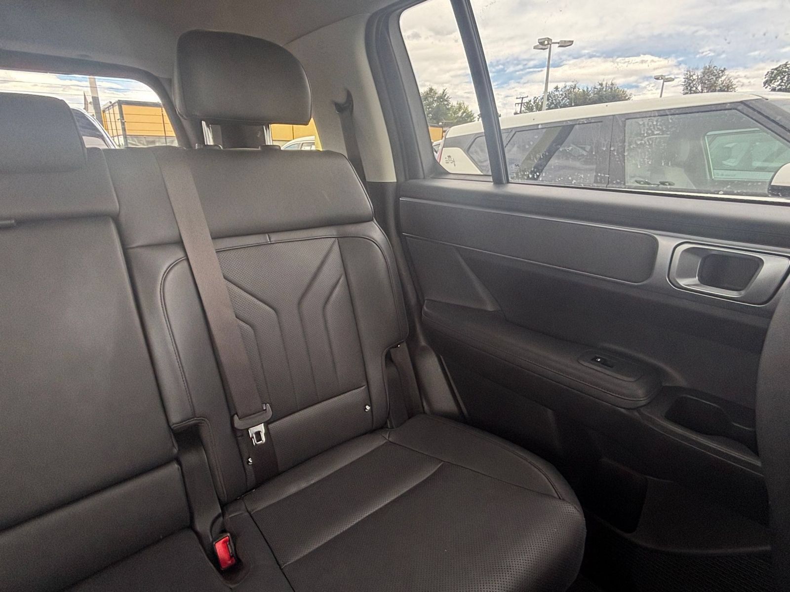 Used 2026 Hyundai Santa Fe SEL AWD/4WD image 33