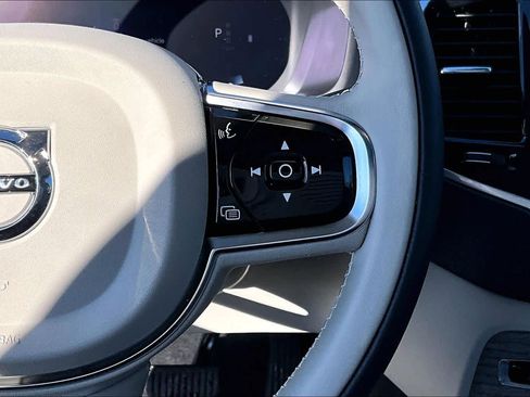 Certified 2024 Volvo XC90 B6 Ultimate w/ Protection Package Premier image 23