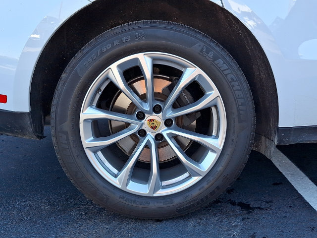Certified 2025 Porsche Macan AWD/4WD image 13