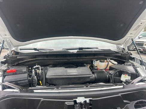 Certified 2025 Chevrolet Suburban High Country image 38