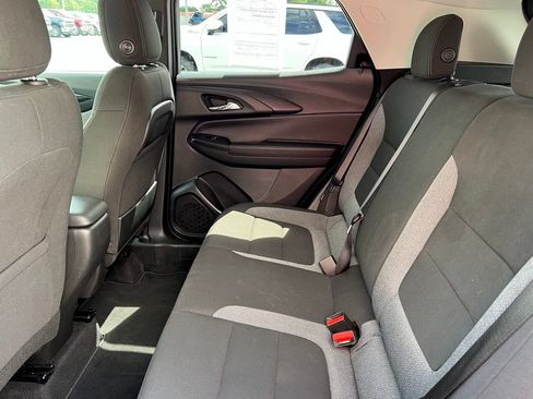Used 2025 Chevrolet TrailBlazer LT FWD image 8