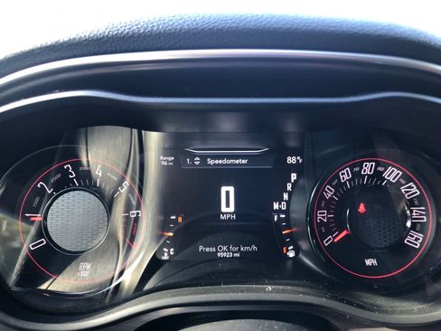 Used 2018 Dodge Challenger SXT w/ Blacktop Package image 25