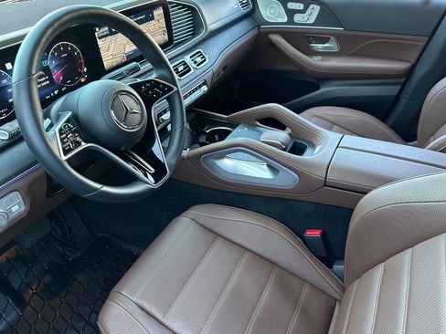 Used 2025 Mercedes-Benz GLE 450 4MATIC Coupe image 9