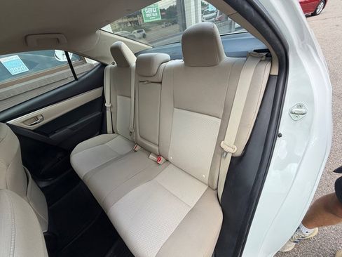 Used 2016 Toyota Corolla LE FWD image 14