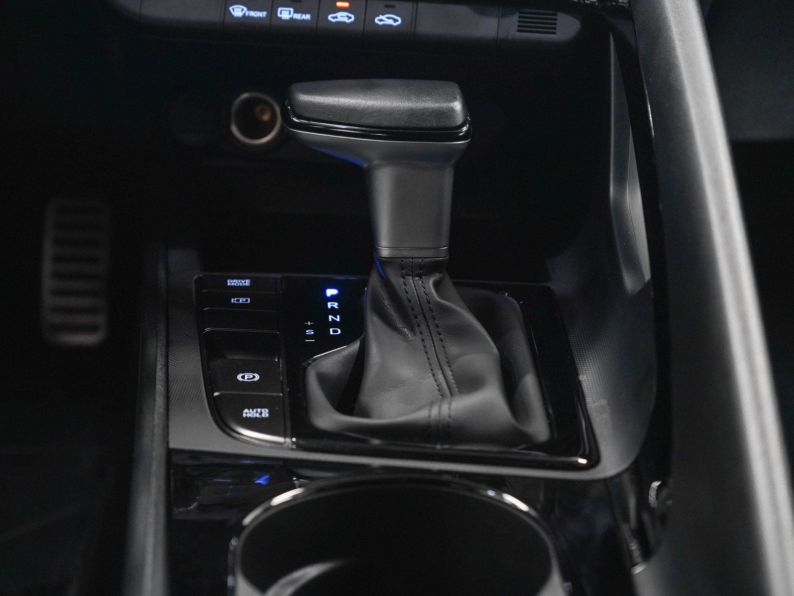 Used 2025 Hyundai Elantra SEL FWD image 18