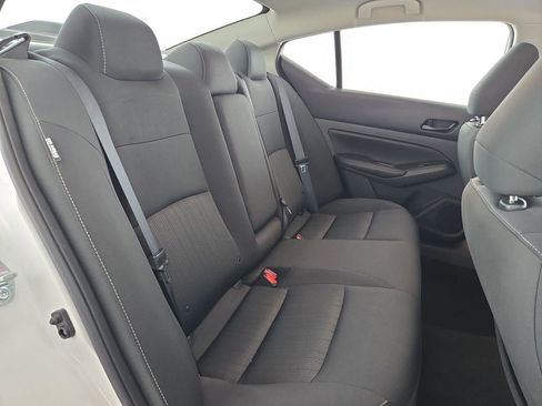 Used 2025 Nissan Altima 2.5 SV FWD image 31