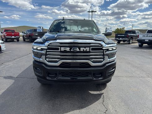 Used 2026 RAM 2500 Laramie AWD/4WD image 2