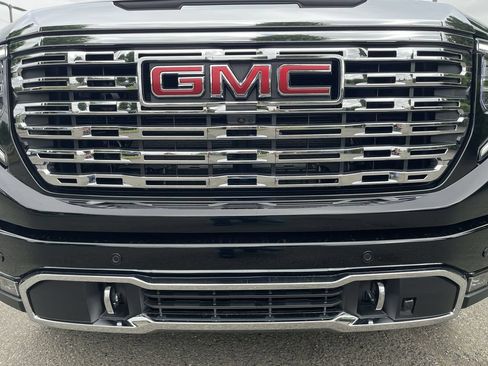 New 2026 GMC Sierra 1500 Denali w/ Denali Reserve Package AWD/4WD image 32